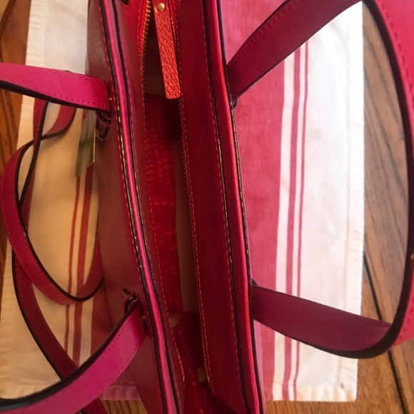 Kate Spade Small Hayden Purse - Picture 4 of 4